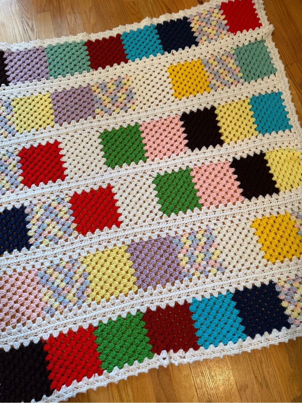 Vintage 1970s Retro boho Granny square handmade afghan 78”x49” Multicolor throw